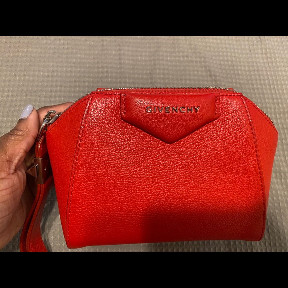 SOLD !Givenchy Antigona Wristlet - Picture 1 of 9